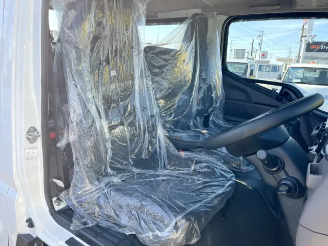 三菱 キャンター 2RG-FBA20(2WD)の写真14