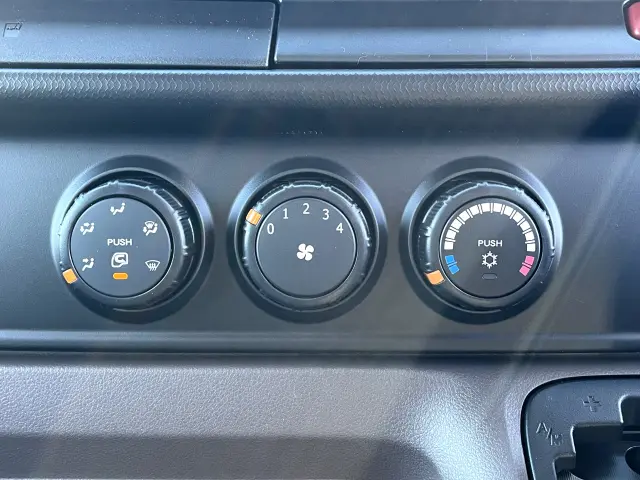 三菱 キャンター 2RG-FBA20(2WD)の写真19