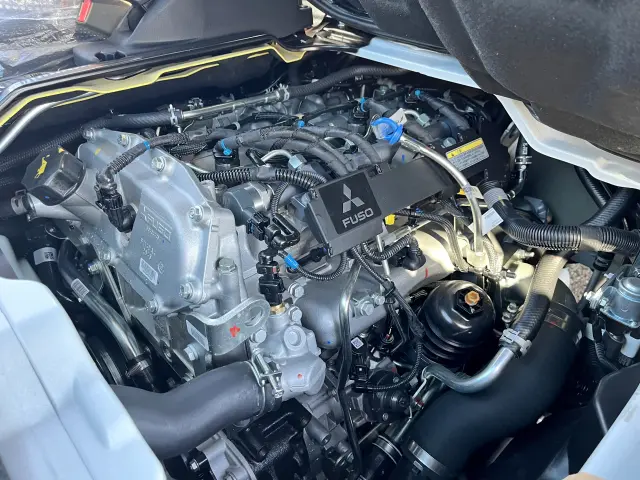 三菱 キャンター 2RG-FBA20(2WD)の写真33