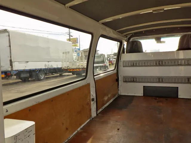 日野 デュトロ TPG-XZC605Y(2WD)の写真10