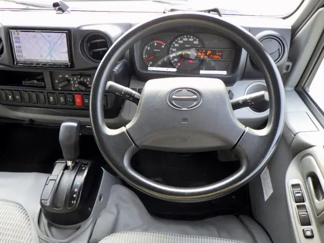 日野 デュトロ TPG-XZC605Y(2WD)の写真15