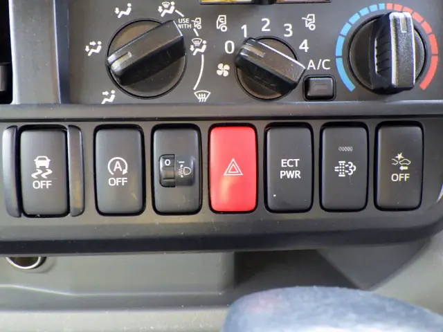 日野 デュトロ TPG-XZC605Y(2WD)の写真22