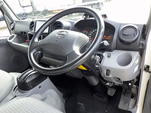 日野 デュトロ TPG-XZC605Y(2WD)の写真25