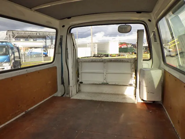 日野 デュトロ TPG-XZC605Y(2WD)の写真40