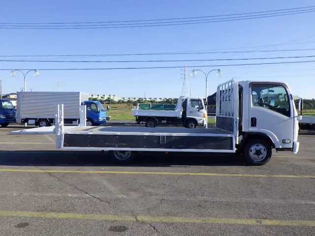 いすゞ エルフ TPG-NPR85AR(2WD)の写真9