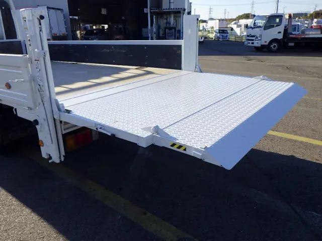 いすゞ エルフ TPG-NPR85AR(2WD)の写真14