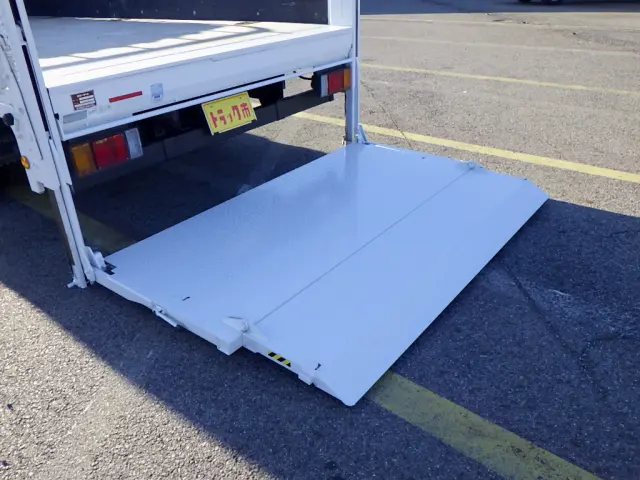 いすゞ エルフ TPG-NPR85AR(2WD)の写真15