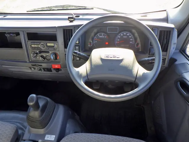 いすゞ エルフ TPG-NPR85AR(2WD)の写真24
