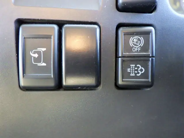 いすゞ エルフ TPG-NPR85AR(2WD)の写真31