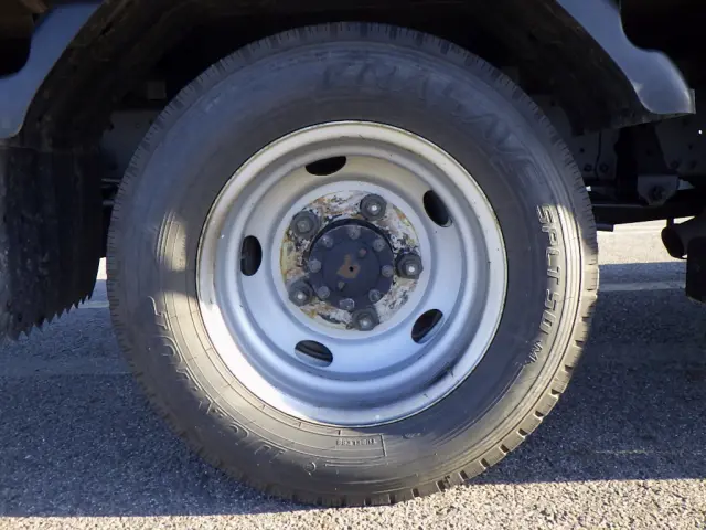 いすゞ エルフ TPG-NPR85AR(2WD)の写真42