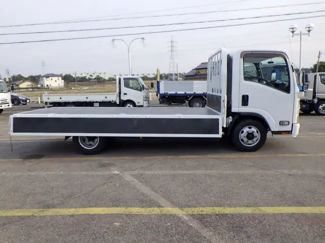 いすゞ エルフ TRG-NPR85AR(2WD)の写真8