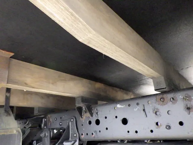 いすゞ エルフ TRG-NPR85AR(2WD)の写真32