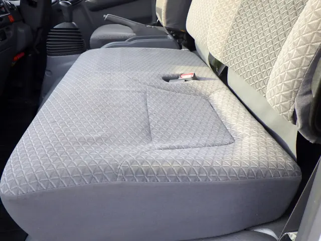 いすゞ エルフ TRG-NPR85AR(2WD)の写真38