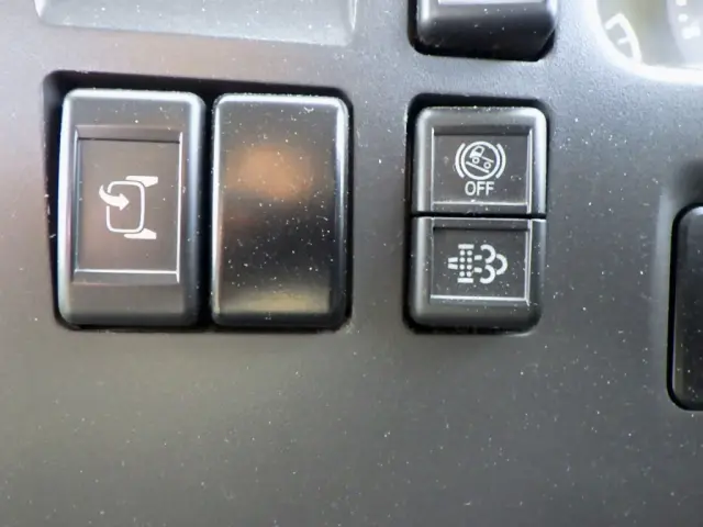 いすゞ エルフ TRG-NPR85AR(2WD)の写真42