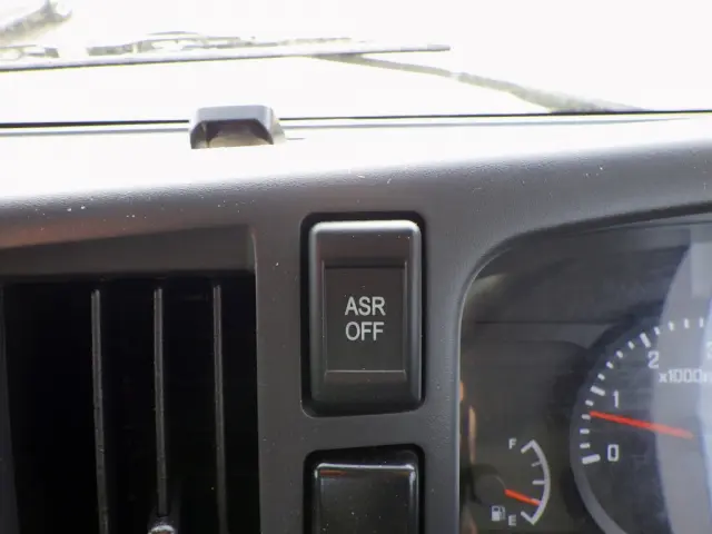 いすゞ エルフ TRG-NPR85AR(2WD)の写真44