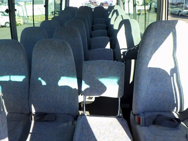 トヨタ コースター PB-XZB51(2WD)の写真17