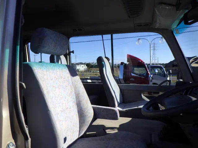 トヨタ コースター PB-XZB51(2WD)の写真21