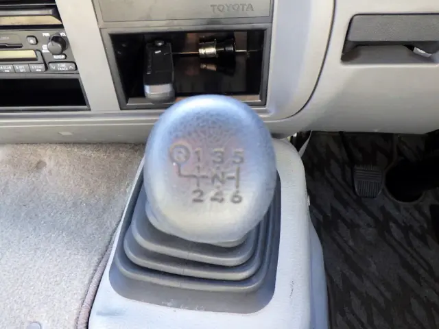 トヨタ コースター PB-XZB51(2WD)の写真24