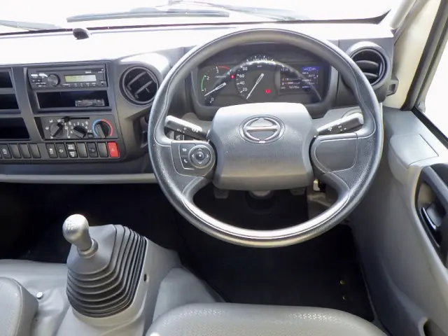 日野 デュトロ 2RG-XZU710M(2WD)の写真13