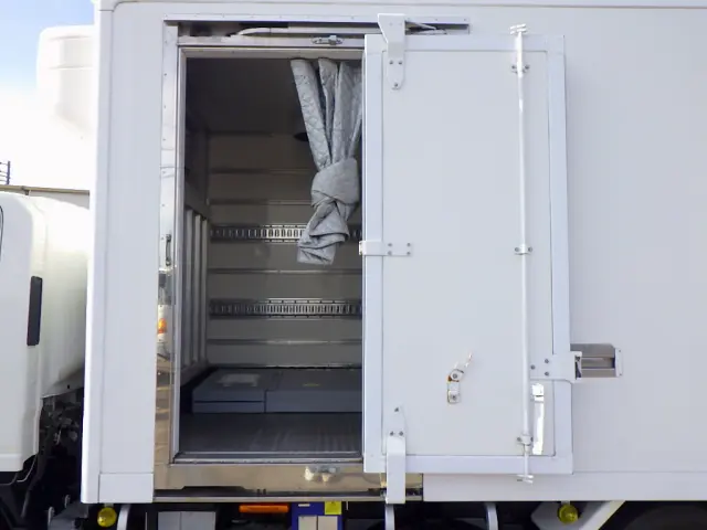 いすゞ エルフ TPG-NPR85AN(2WD)の写真6