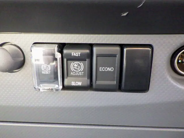 いすゞ エルフ TPG-NPR85AN(2WD)の写真39