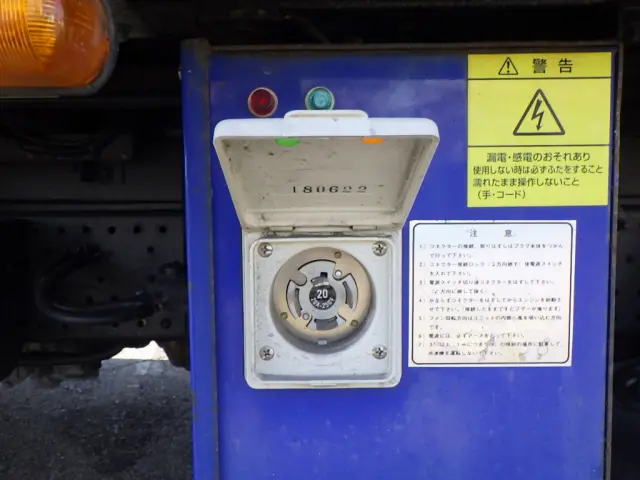 いすゞ エルフ TPG-NPR85AN(2WD)の写真45