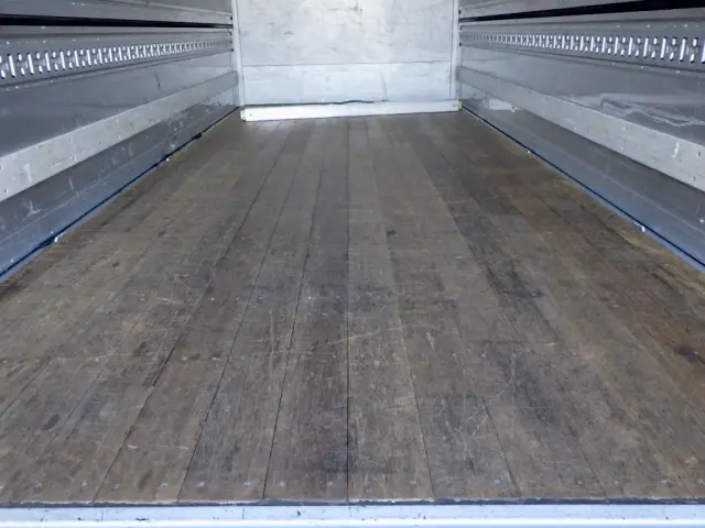 日野 デュトロ TSG-XKU650M(2WD)の写真9