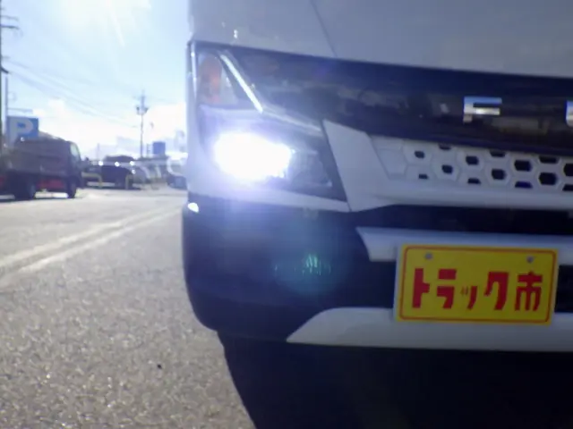 三菱 キャンター 2PG-FEB80(2WD)の写真3