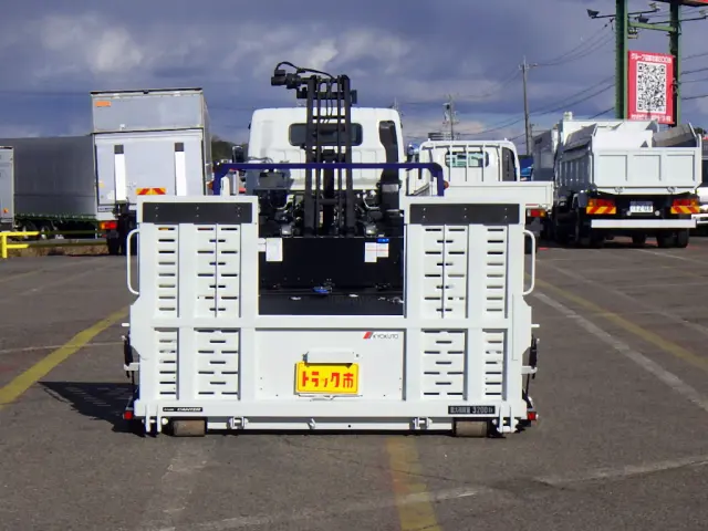 三菱 キャンター 2PG-FEB80(2WD)の写真6