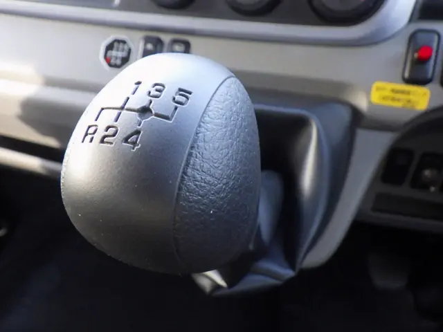 三菱 キャンター 2PG-FEB80(2WD)の写真17