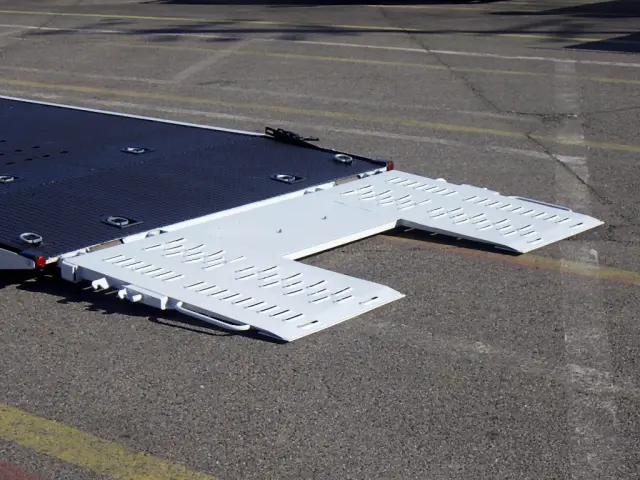 三菱 キャンター 2PG-FEB80(2WD)の写真29