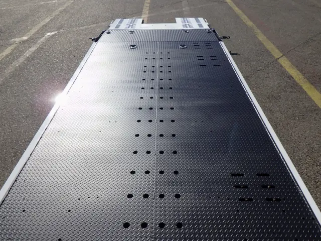 三菱 キャンター 2PG-FEB80(2WD)の写真32