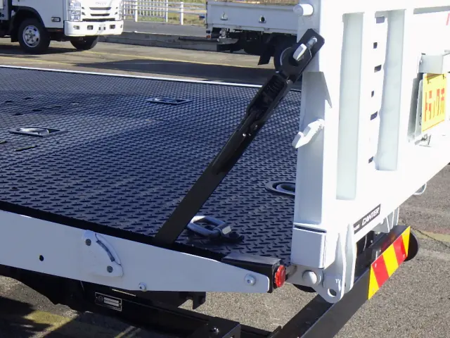 三菱 キャンター 2PG-FEB80(2WD)の写真40