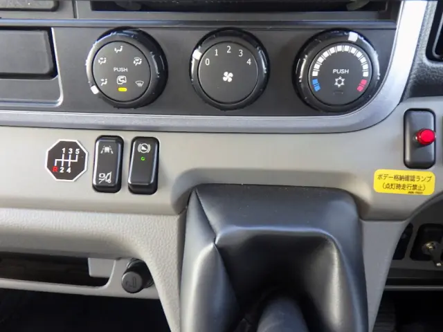 三菱 キャンター 2PG-FEB80(2WD)の写真45