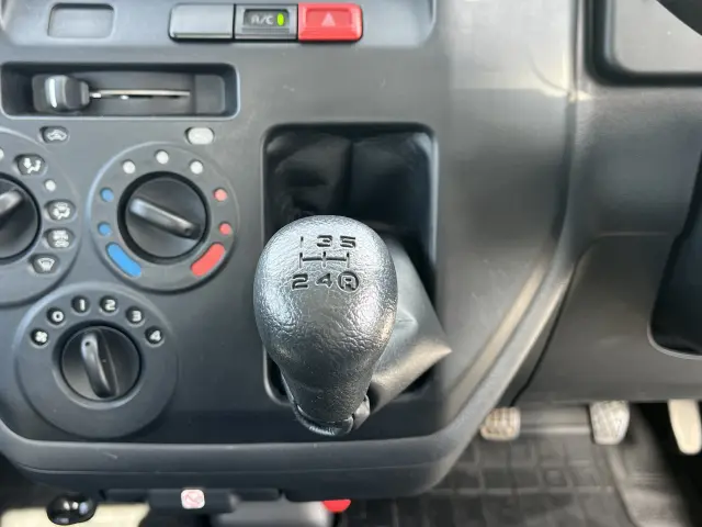 マツダ ボンゴトラック 5BF-S403F(2WD)の写真17