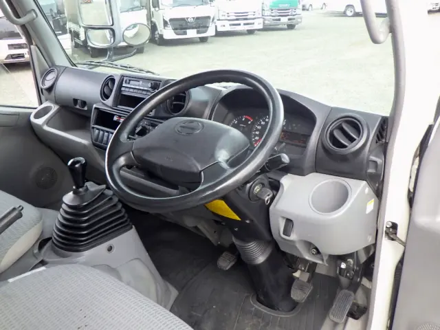 日野 デュトロ TKG-XZC605Y(2WD)の写真39