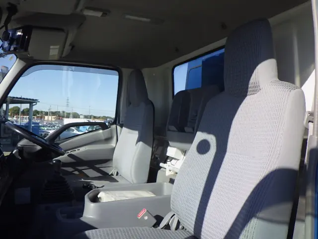 日野 デュトロ 2KG-XZU700M(2WD)の写真15