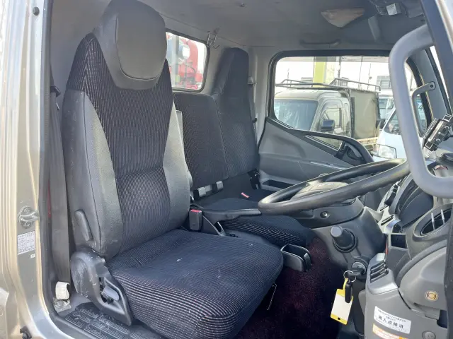 三菱 キャンター 2PG-FBAV0(2WD)の写真19