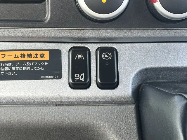 三菱 キャンター 2PG-FBAV0(2WD)の写真28