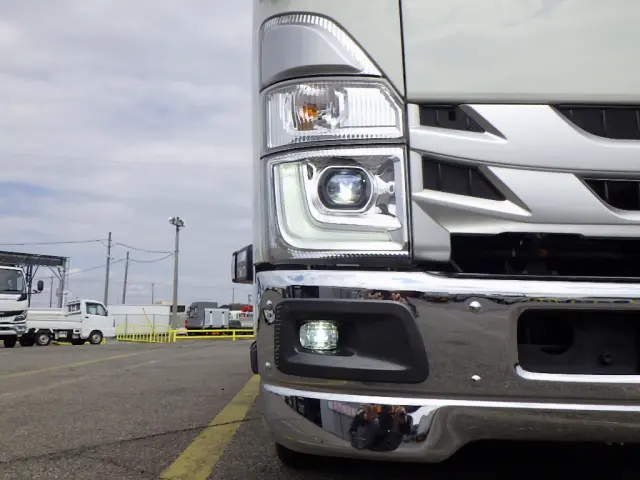 いすゞ エルフ 2RG-NPR88AR(2WD)の写真3