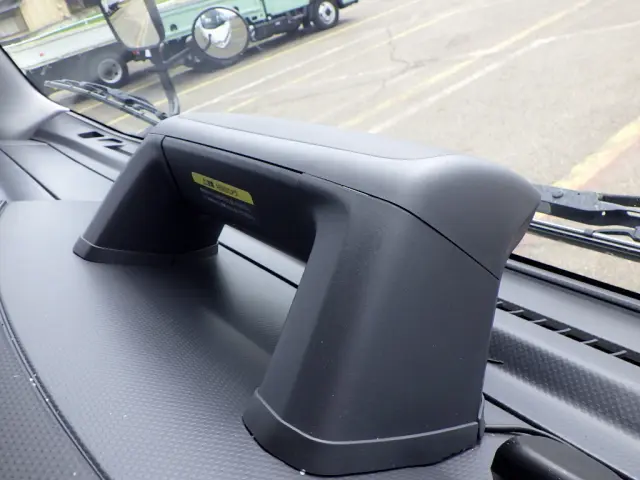 いすゞ エルフ 2RG-NPR88AR(2WD)の写真17