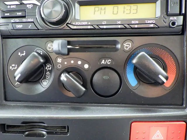 いすゞ エルフ 2RG-NPR88AR(2WD)の写真20