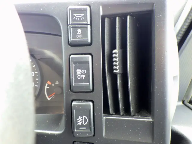 いすゞ エルフ 2RG-NPR88AR(2WD)の写真24