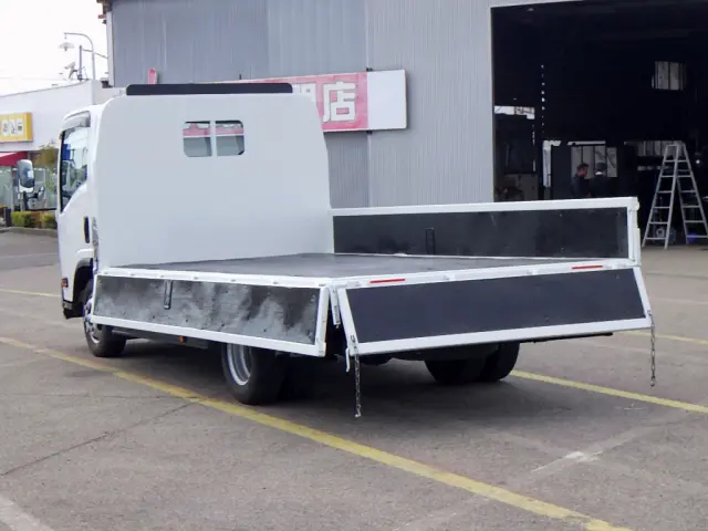 いすゞ エルフ 2RG-NPR88AR(2WD)の写真41