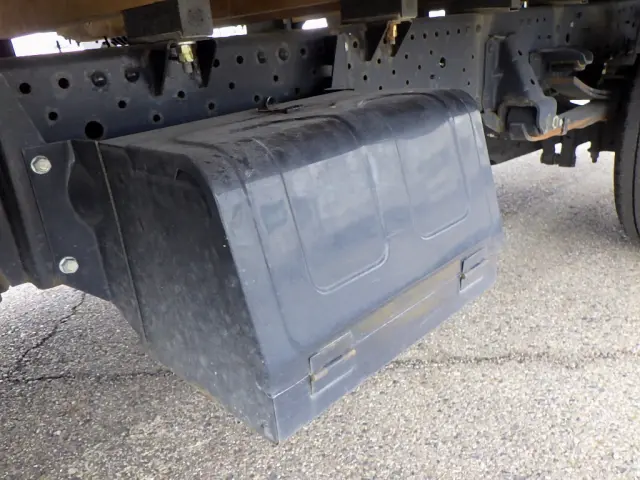 いすゞ エルフ 2RG-NPR88AR(2WD)の写真46