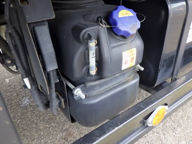 いすゞ エルフ 2RG-NPR88AR(2WD)の写真47