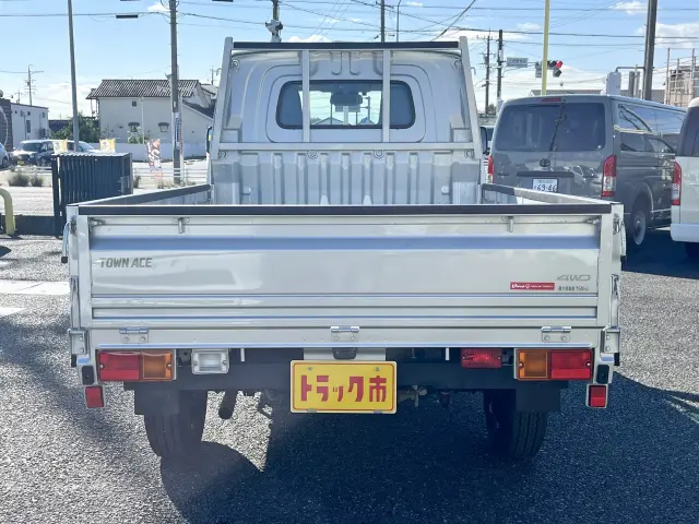 トヨタ タウンエーストラック 5BF-S413U(4WD)の写真5