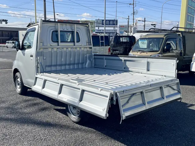 トヨタ タウンエーストラック 5BF-S413U(4WD)の写真7