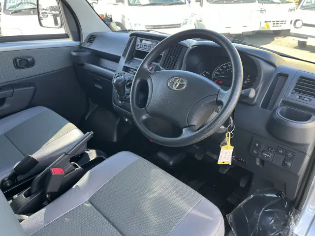 トヨタ タウンエーストラック 5BF-S413U(4WD)の写真12