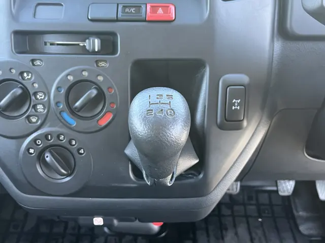 トヨタ タウンエーストラック 5BF-S413U(4WD)の写真16